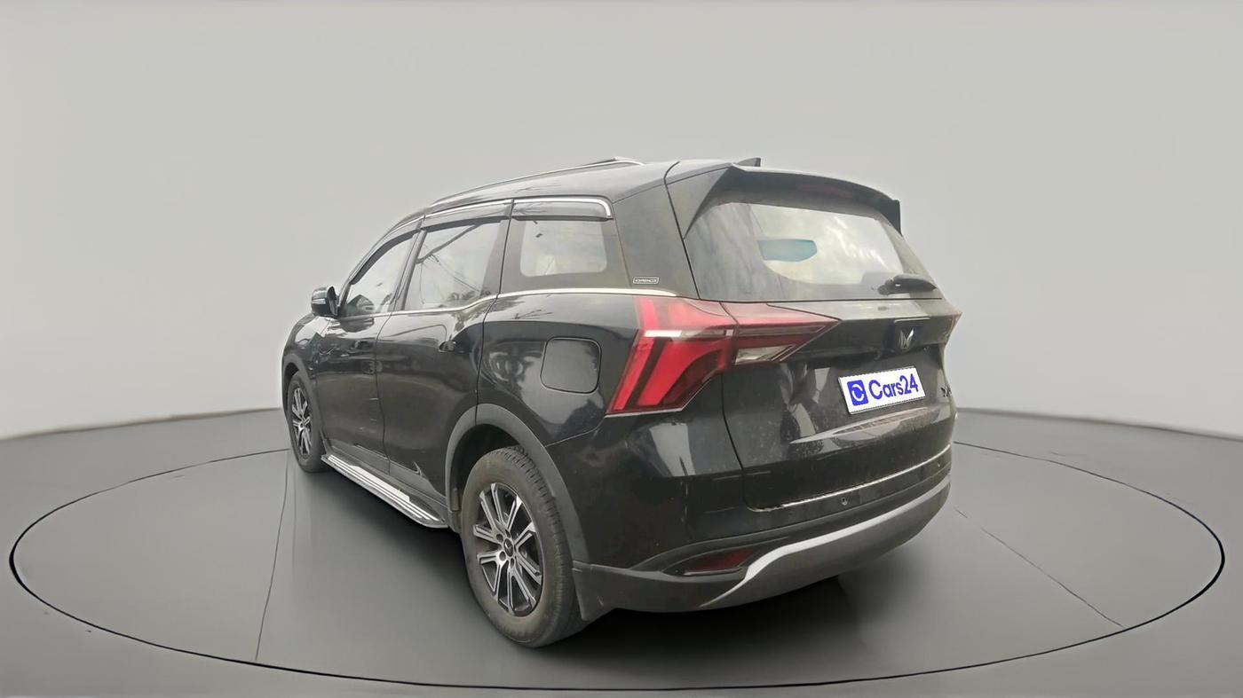 2022 Mahindra XUV700 AX 7 LUXURY D AWD AT 7 STR, Diesel, Automatic, 1,80,000 km, exterior