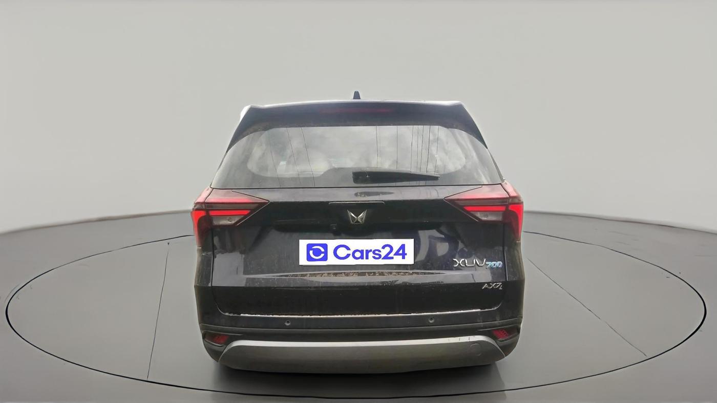 2022 Mahindra XUV700 AX 7 LUXURY D AWD AT 7 STR, Diesel, Automatic, 1,80,000 km, exterior