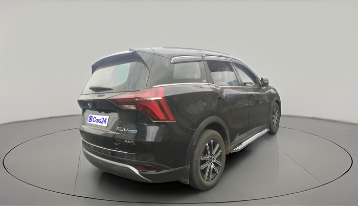 2022 Mahindra XUV700 AX 7 LUXURY D AWD AT 7 STR, Diesel, Automatic, 1,71,131 km, exterior