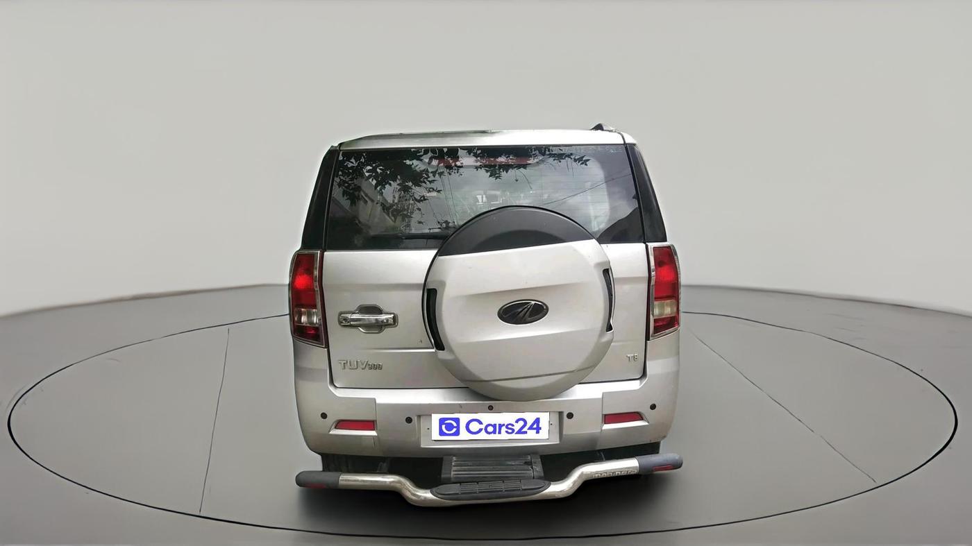2017 Mahindra TUV300 T8, Diesel, Manual, 1,24,612 km, exterior