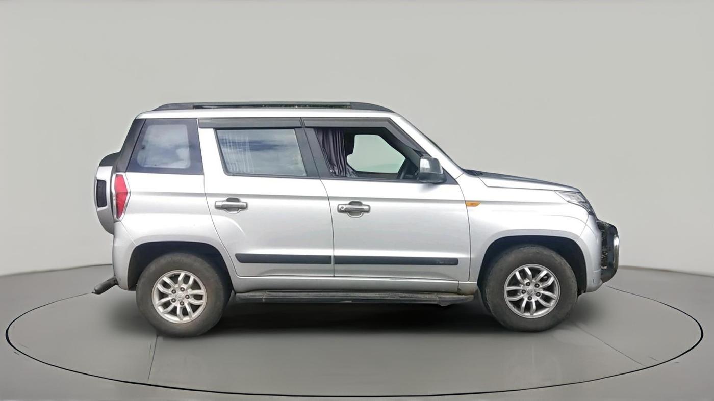 2017 Mahindra TUV300 T8, Diesel, Manual, 1,24,612 km, exterior