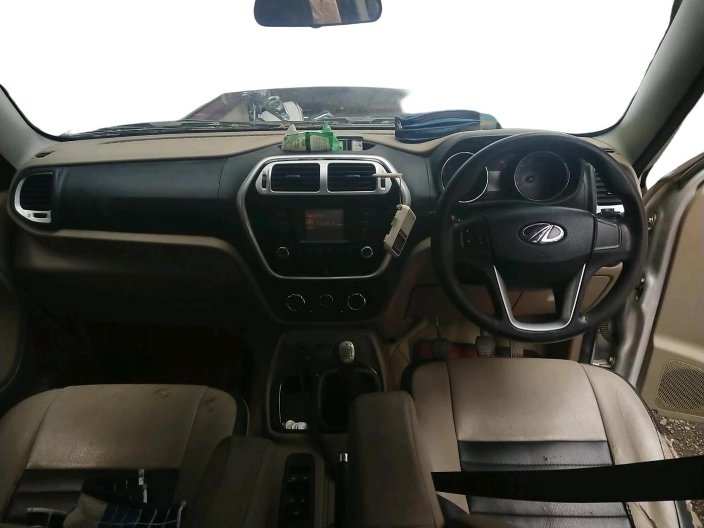 2017 Mahindra TUV300 T8, Diesel, Manual, 1,24,612 km, interior