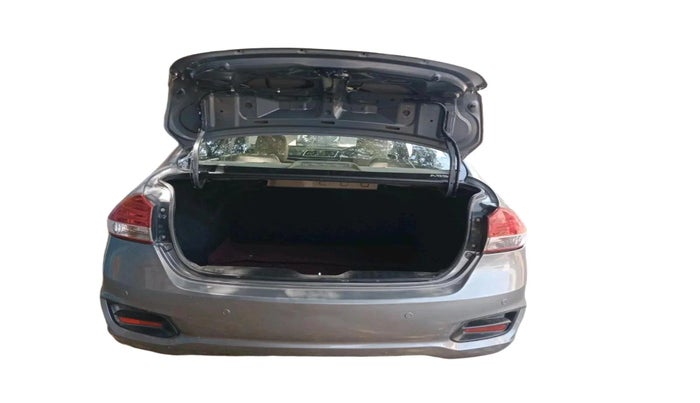 2015 Maruti Ciaz ZXI, Petrol, Manual, 1,37,397 km, exterior