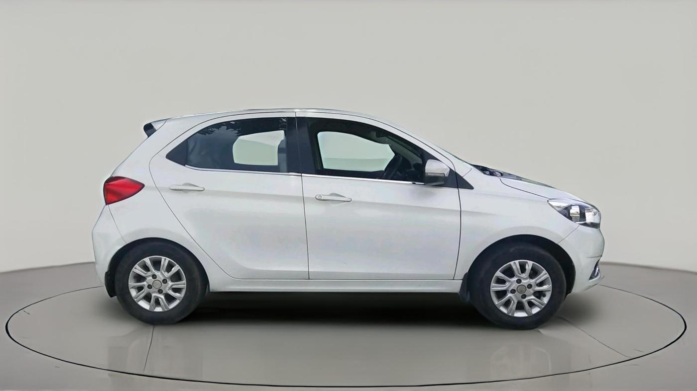 2018 Tata Tiago XZ PETROL, CNG, Manual, 76,402 km, exterior