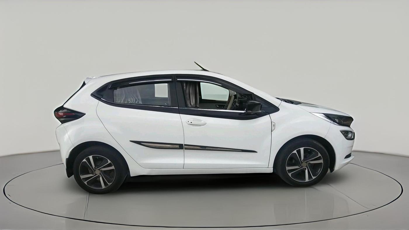 2022 Tata ALTROZ XZ PETROL, Petrol, Manual, 52,880 km, exterior