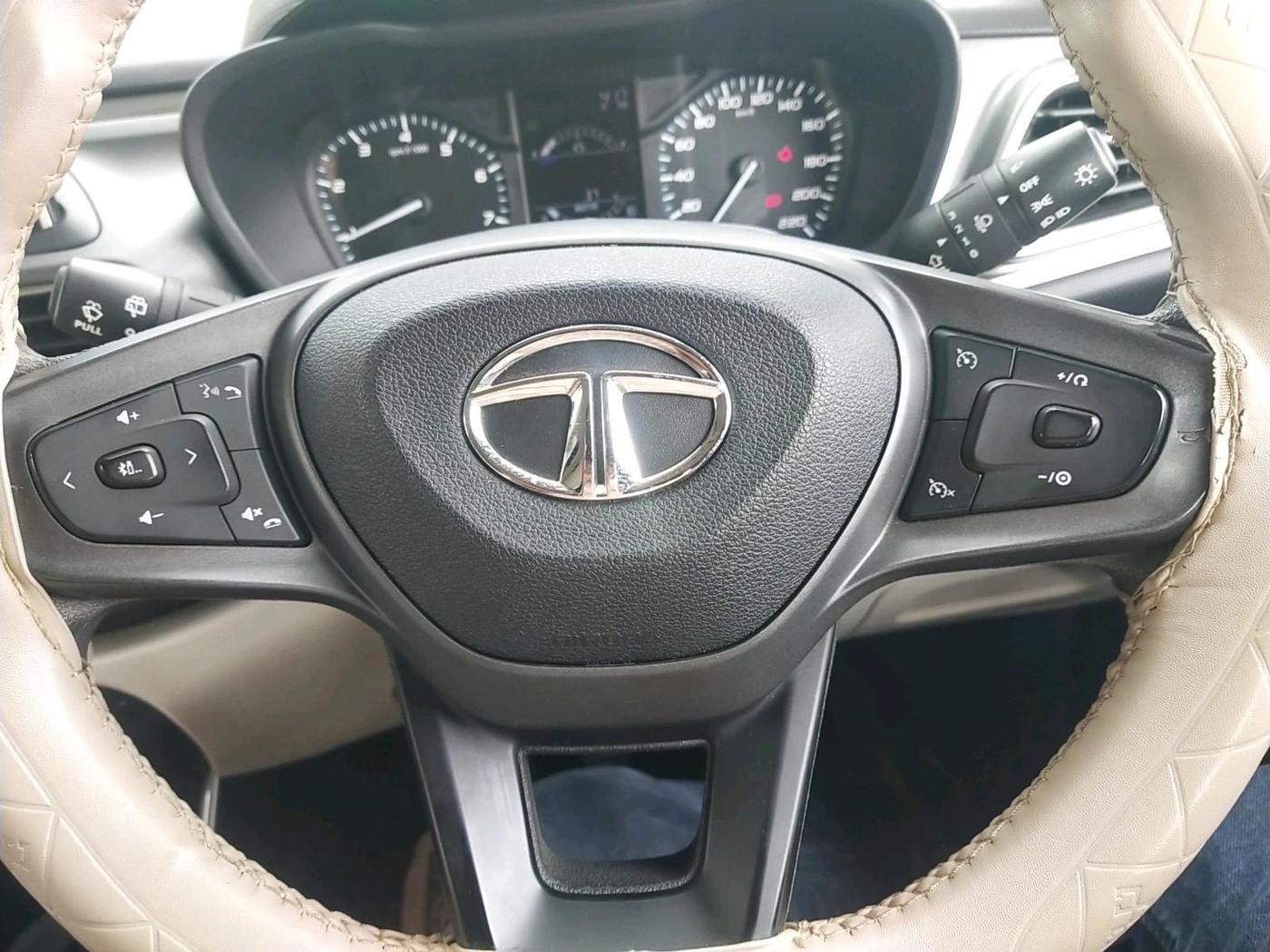 2022 Tata ALTROZ XZ PETROL, Petrol, Manual, 52,880 km, interior