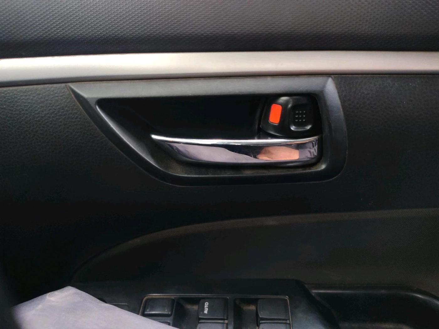 2014 Maruti Swift VDI, Diesel, Manual, 1,13,085 km, interior