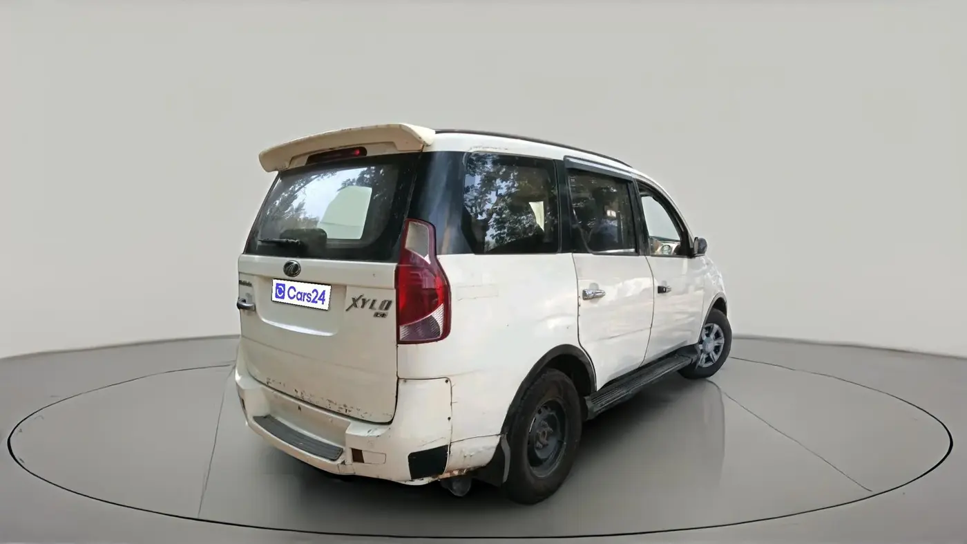 2012 Mahindra Xylo E4, Diesel, Manual, 2,45,936 km, exterior