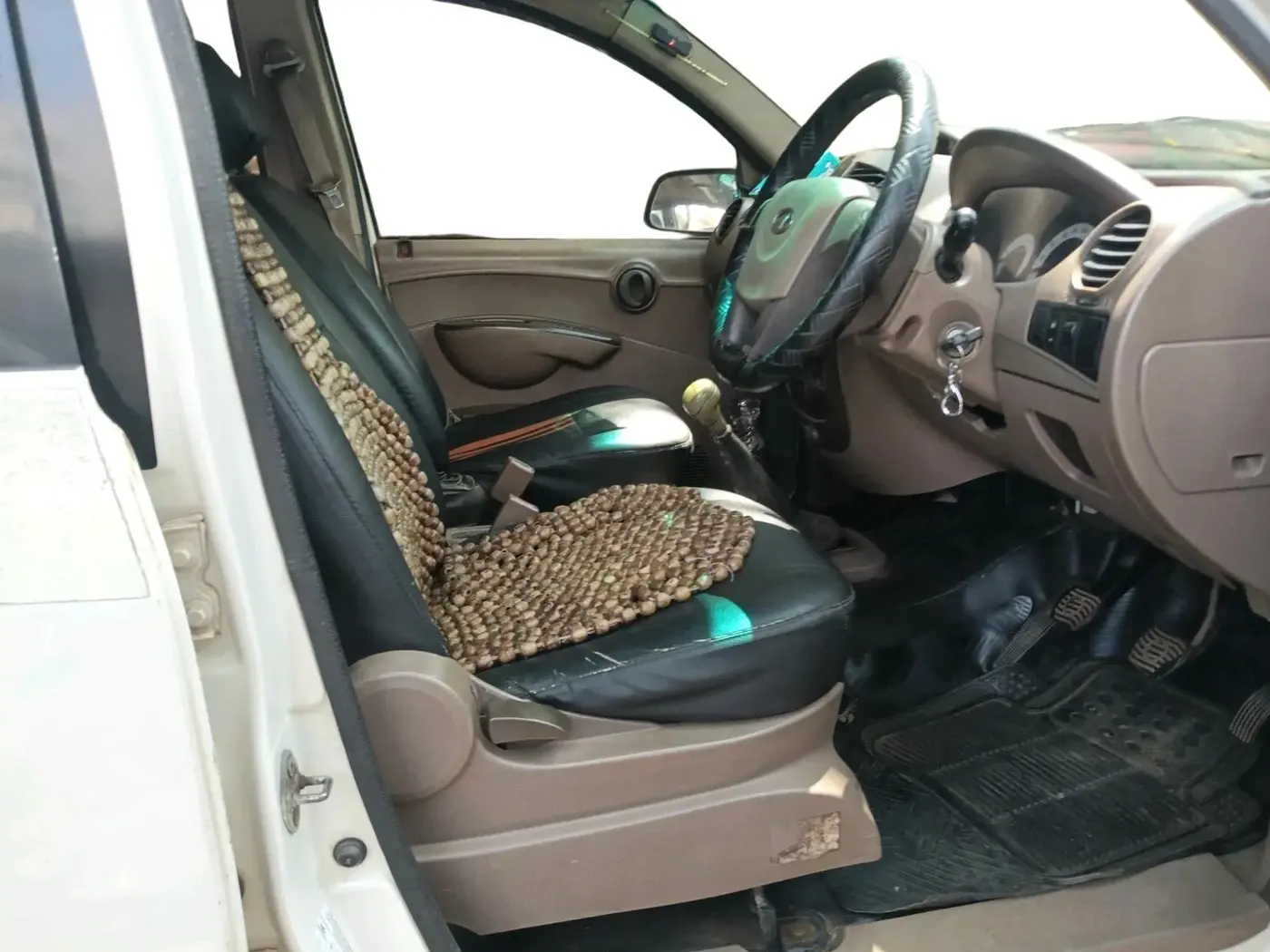 2012 Mahindra Xylo E4, Diesel, Manual, 2,45,936 km, interior