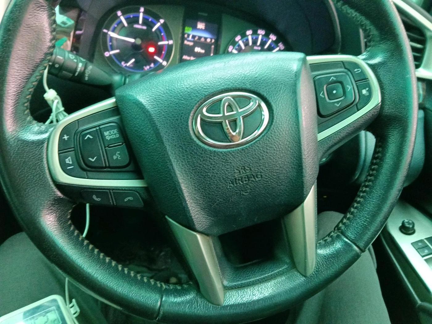 2017 Toyota Innova Crysta 2.4 VX 7 STR, Diesel, Manual, 1,27,536 km, interior