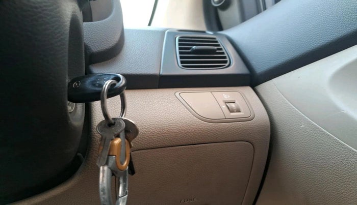 2012 Hyundai Eon MAGNA +, Petrol, Manual, 93,170 km, interior