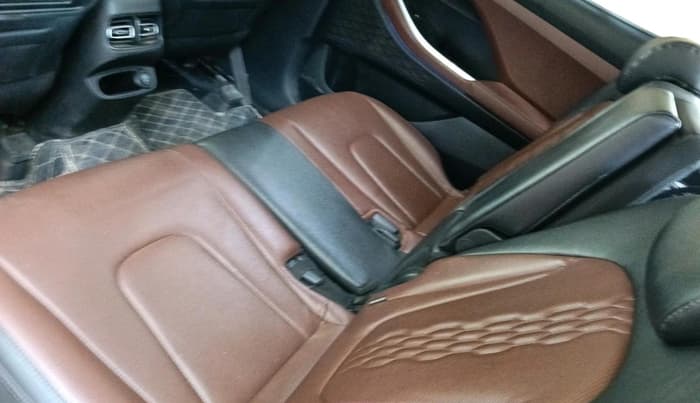 2021 Hyundai ALCAZAR PLATINUM 1.5 MT 7STR, Diesel, Manual, 1,61,646 km, interior