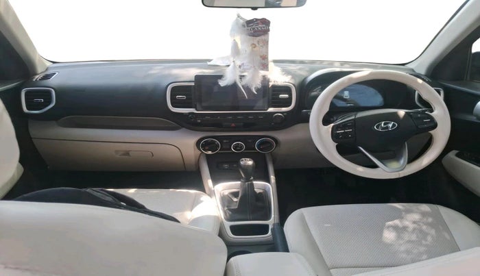 2024 Hyundai VENUE S(O) 1.2, Petrol, Manual, 33,614 km, interior