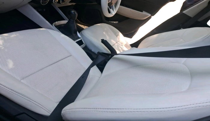 2024 Hyundai VENUE S(O) 1.2, Petrol, Manual, 33,614 km, interior