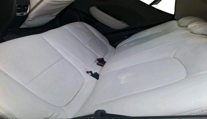 2024 Hyundai VENUE S(O) 1.2, Petrol, Manual, 33,614 km, interior