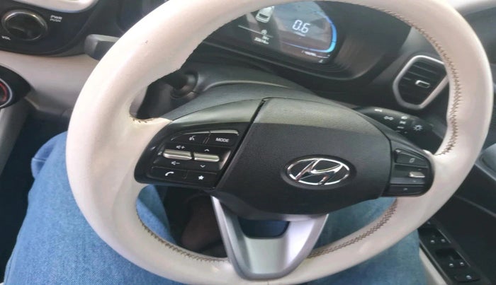 2024 Hyundai VENUE S(O) 1.2, Petrol, Manual, 33,614 km, interior