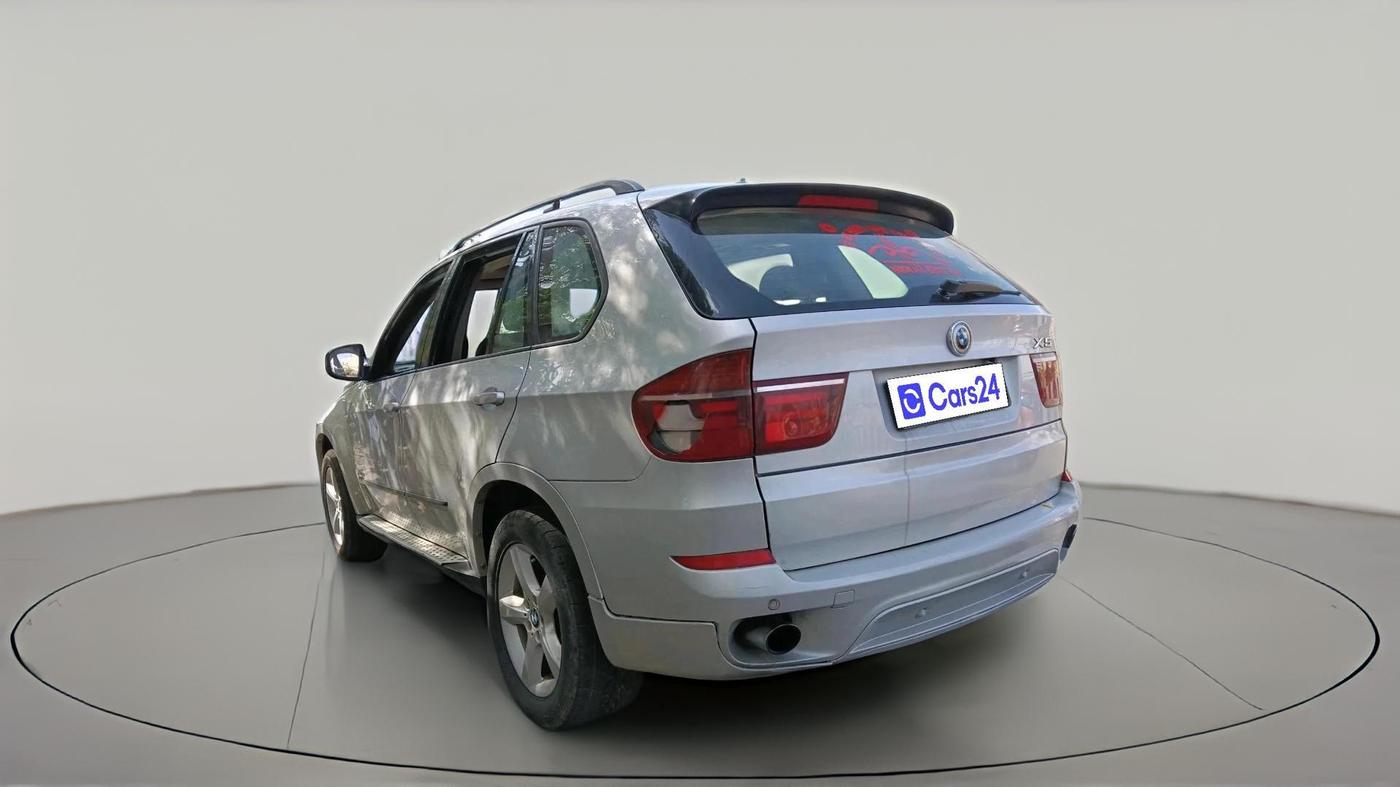 2012 BMW X5 3.0 D, Diesel, Automatic, 1,11,702 km, exterior