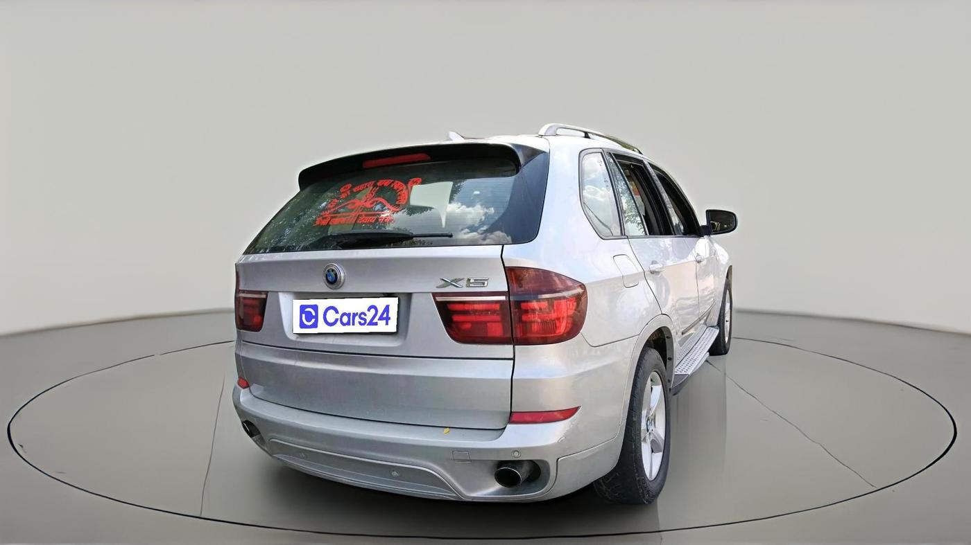 2012 BMW X5 3.0 D, Diesel, Automatic, 1,11,702 km, exterior