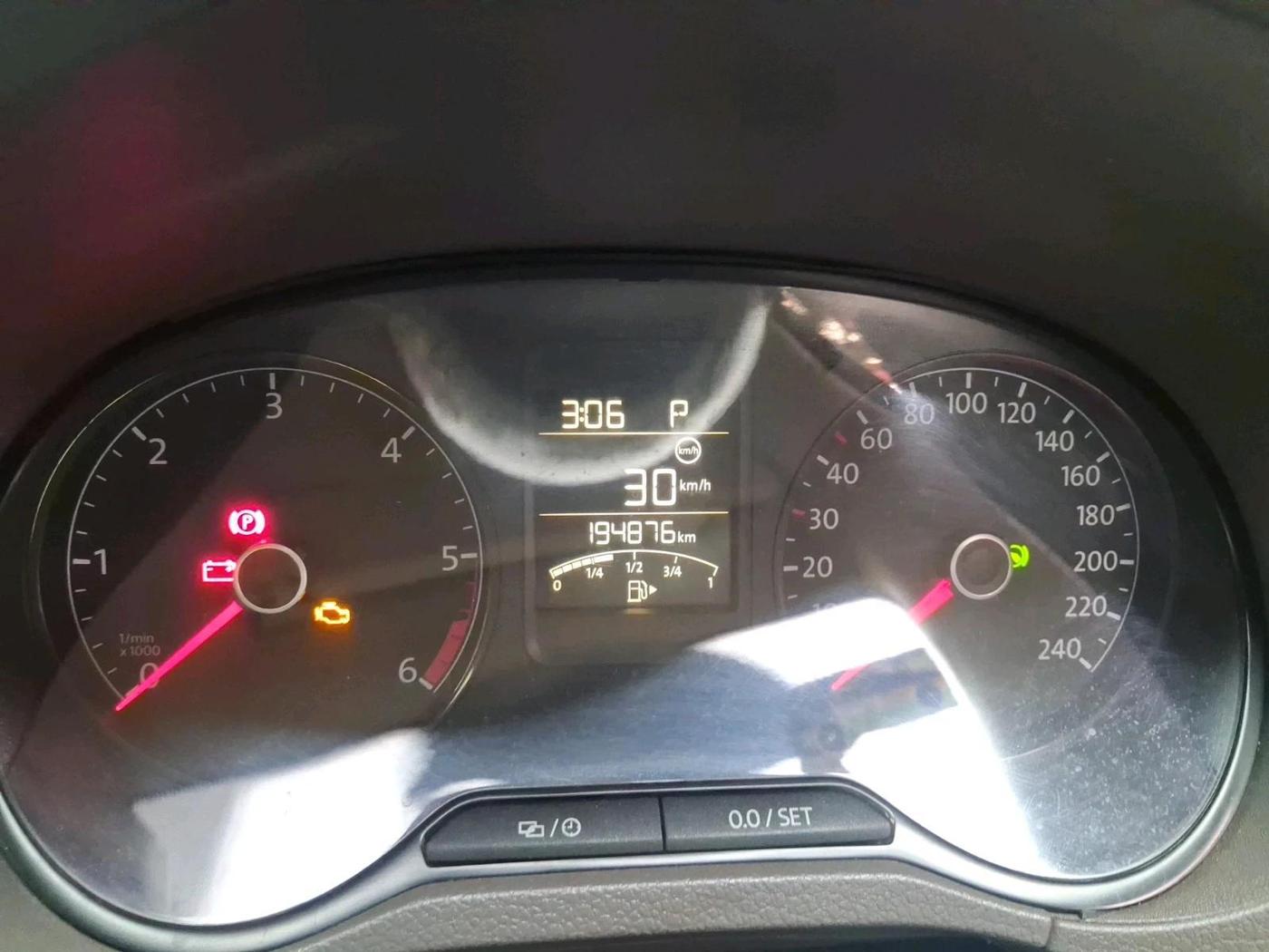 2017 Volkswagen Vento HIGHLINE PLUS 1.5 AT 16 ALLOY, Diesel, Automatic, 1,94,876 km, interior