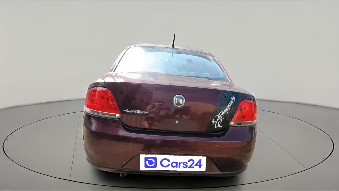2011 Fiat Linea DYNAMIC 1.3, Diesel, Manual, 2,02,714 km, exterior