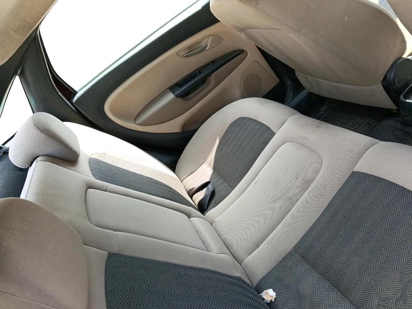 2011 Fiat Linea DYNAMIC 1.3, Diesel, Manual, 2,02,714 km, interior