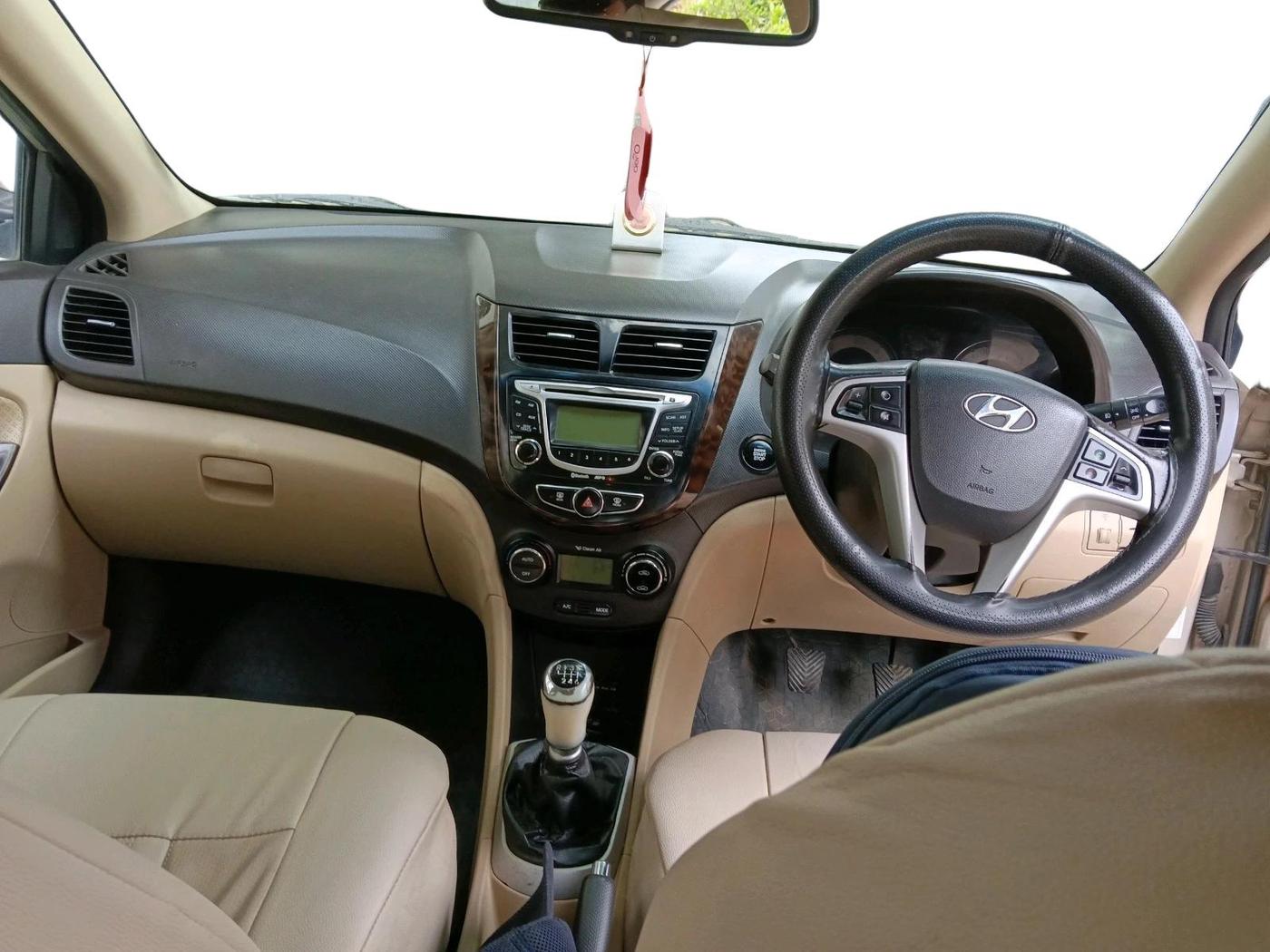 2012 Hyundai Verna FLUIDIC 1.6 CRDI SX, Diesel, Manual, 1,51,263 km, interior