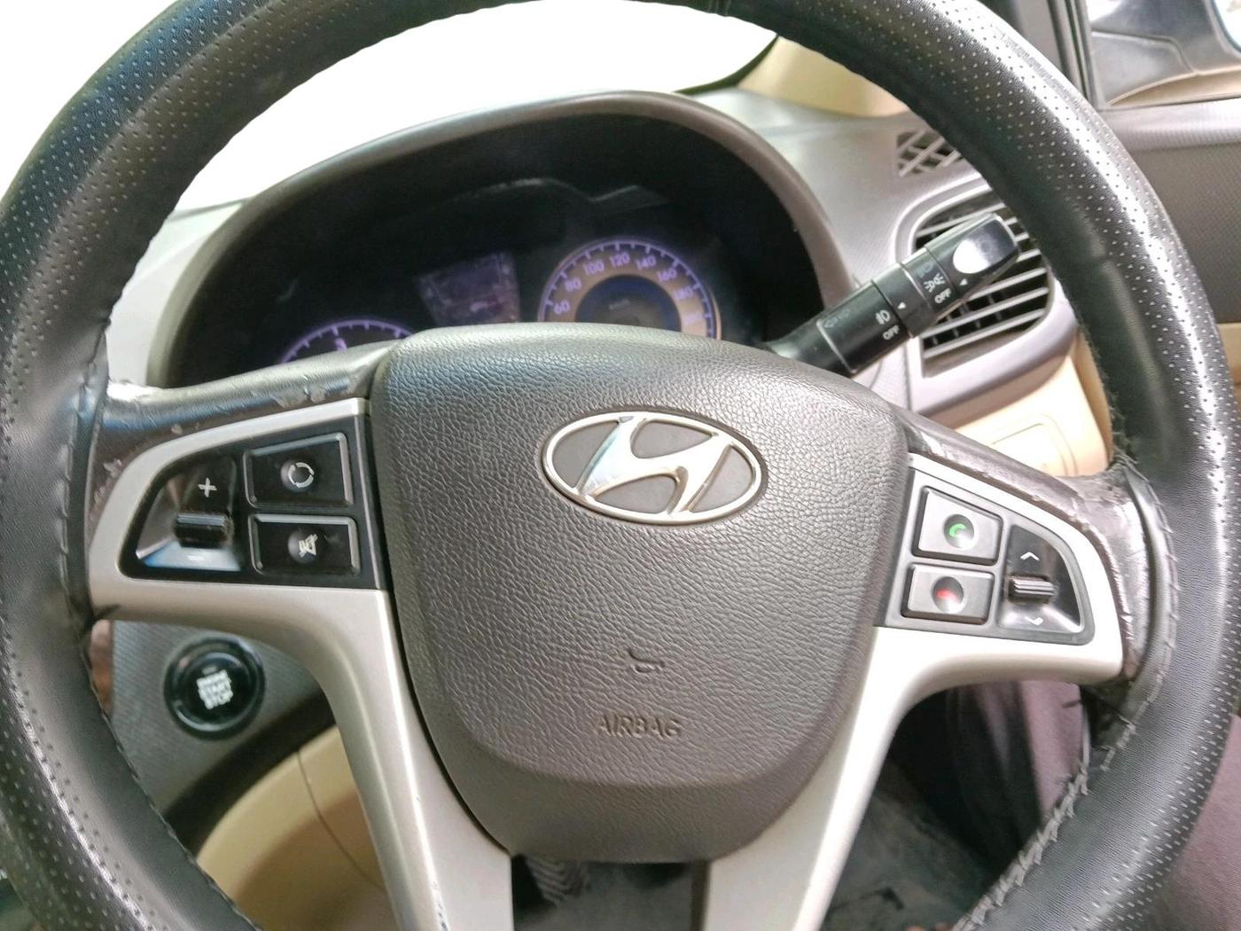 2012 Hyundai Verna FLUIDIC 1.6 CRDI SX, Diesel, Manual, 1,51,263 km, interior