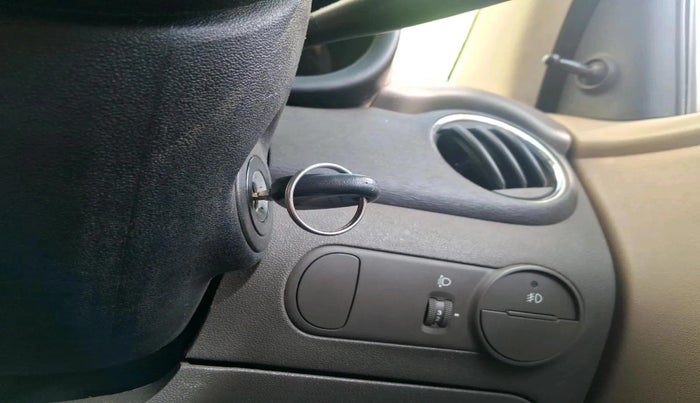 2015 Hyundai i10 SPORTZ 1.1, Petrol, Manual, 73,354 km, interior