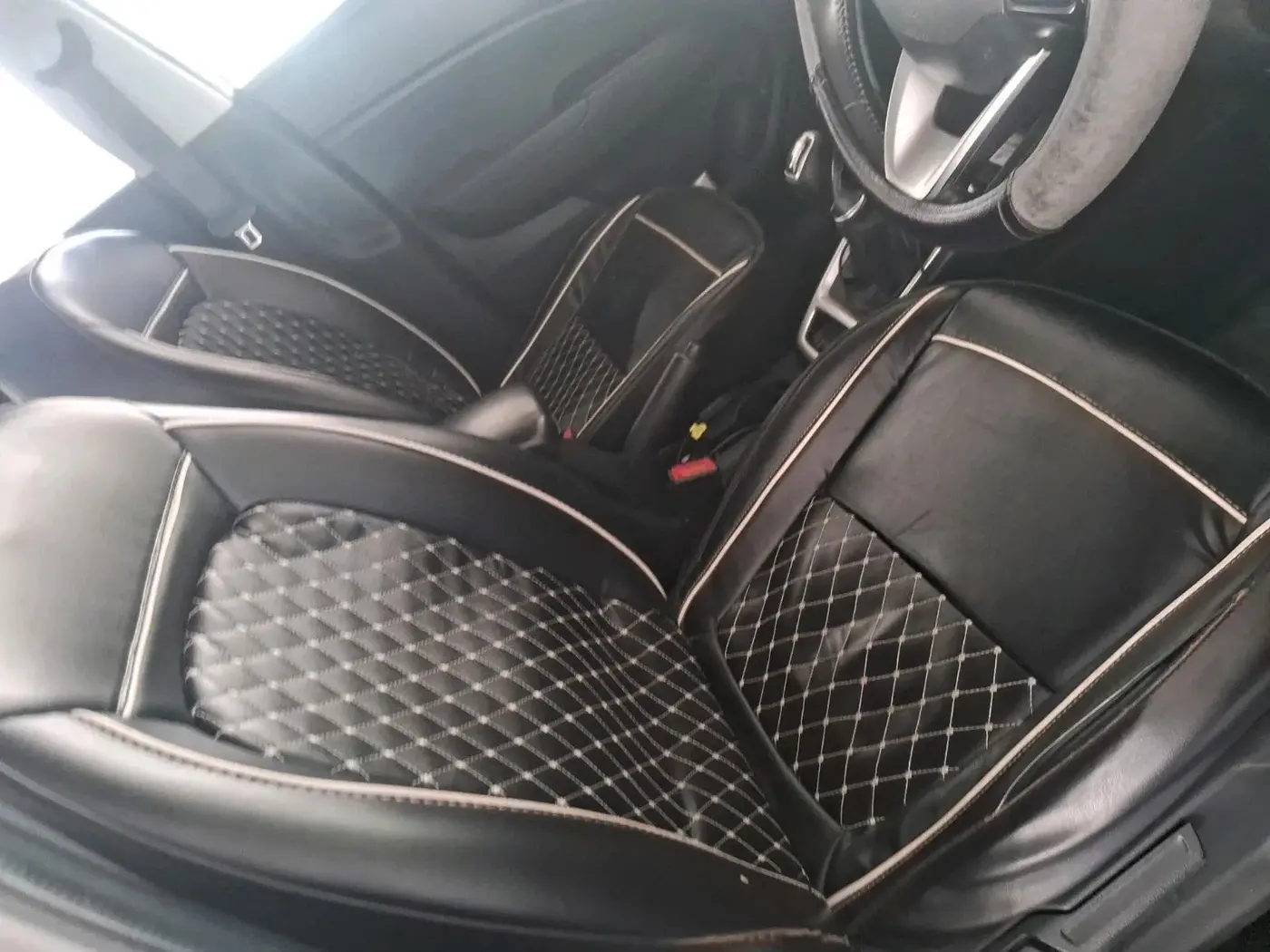 2019 Hyundai VENUE SX 1.0 TURBO, Petrol, Manual, 92,873 km, interior