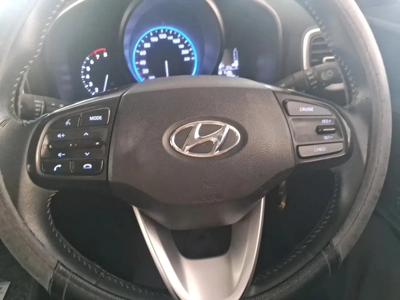 2019 Hyundai VENUE SX 1.0 TURBO, Petrol, Manual, 92,873 km, interior