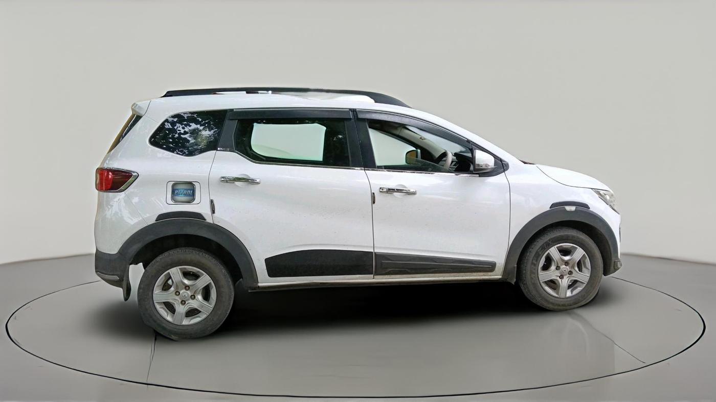 2019 Renault TRIBER RXZ, Petrol, Manual, 55,694 km, exterior