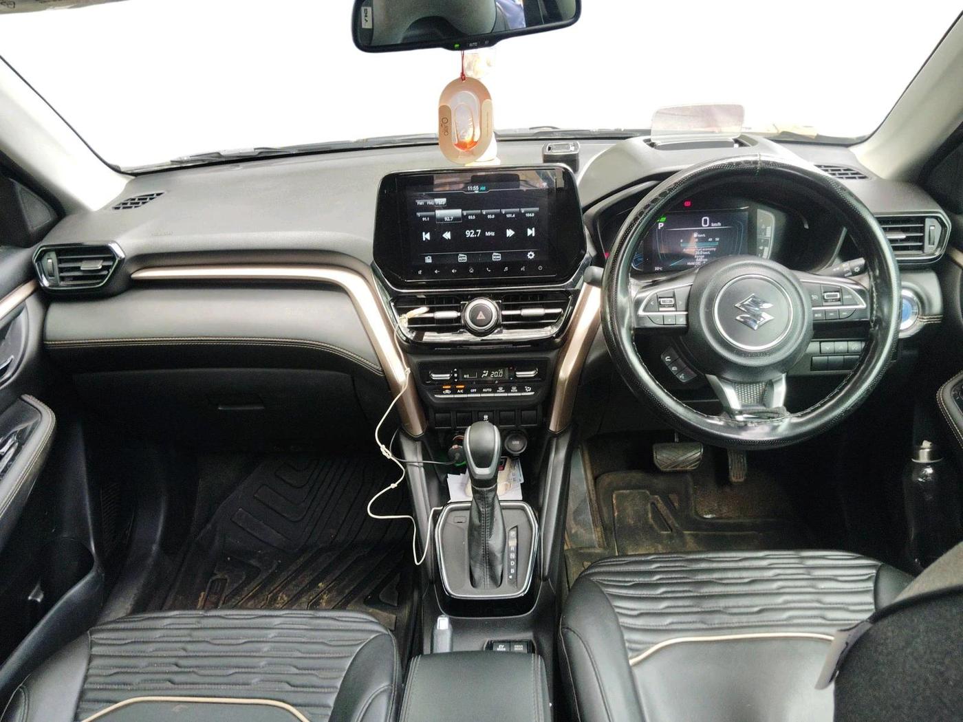 2023 Maruti Grand Vitara ZETA PLUS  HYBRID ECVT, Hybrid, Automatic, 1,28,182 km, interior