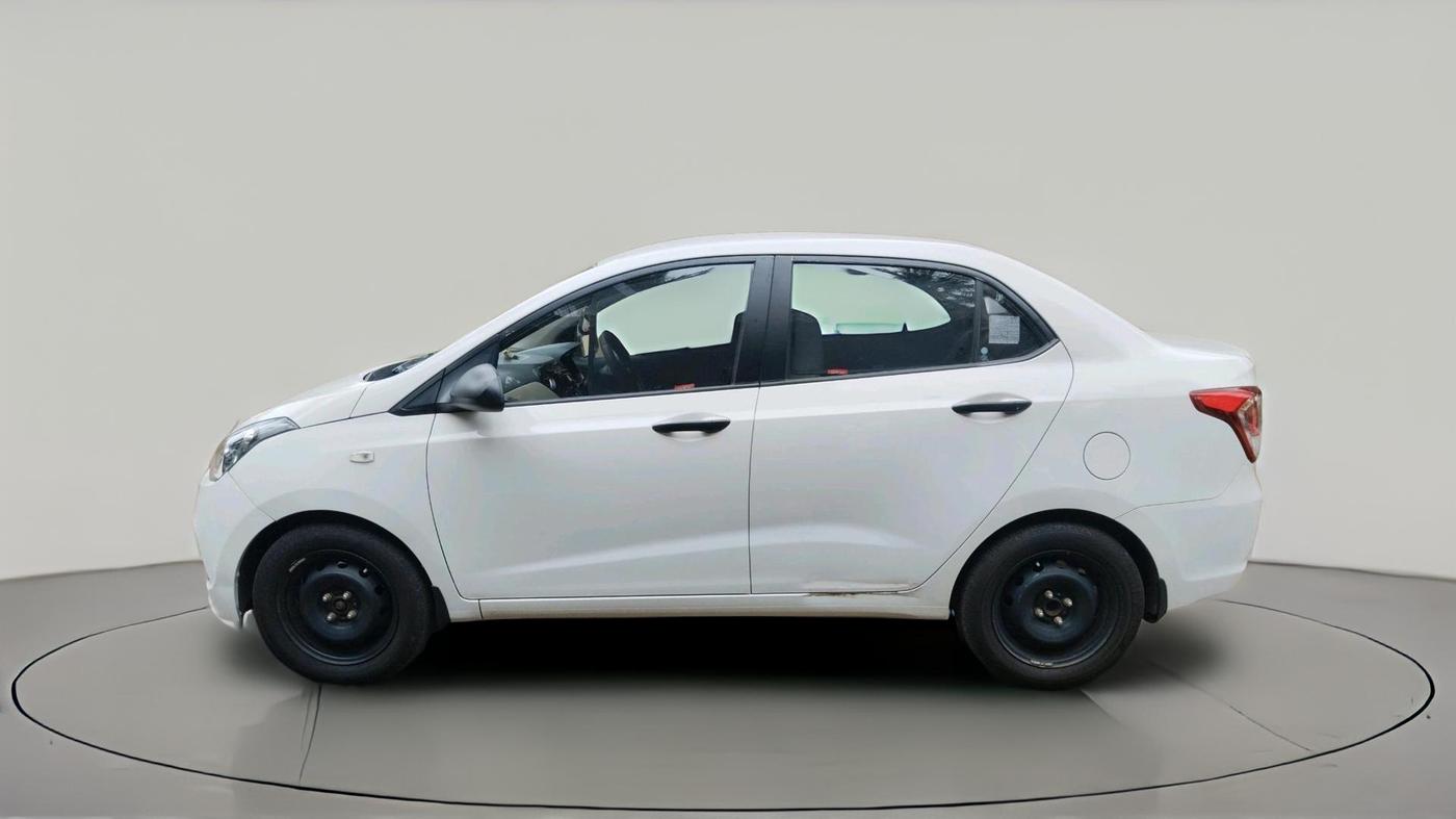 2016 Hyundai Xcent BASE 1.2, Petrol, Manual, 1,15,903 km, exterior