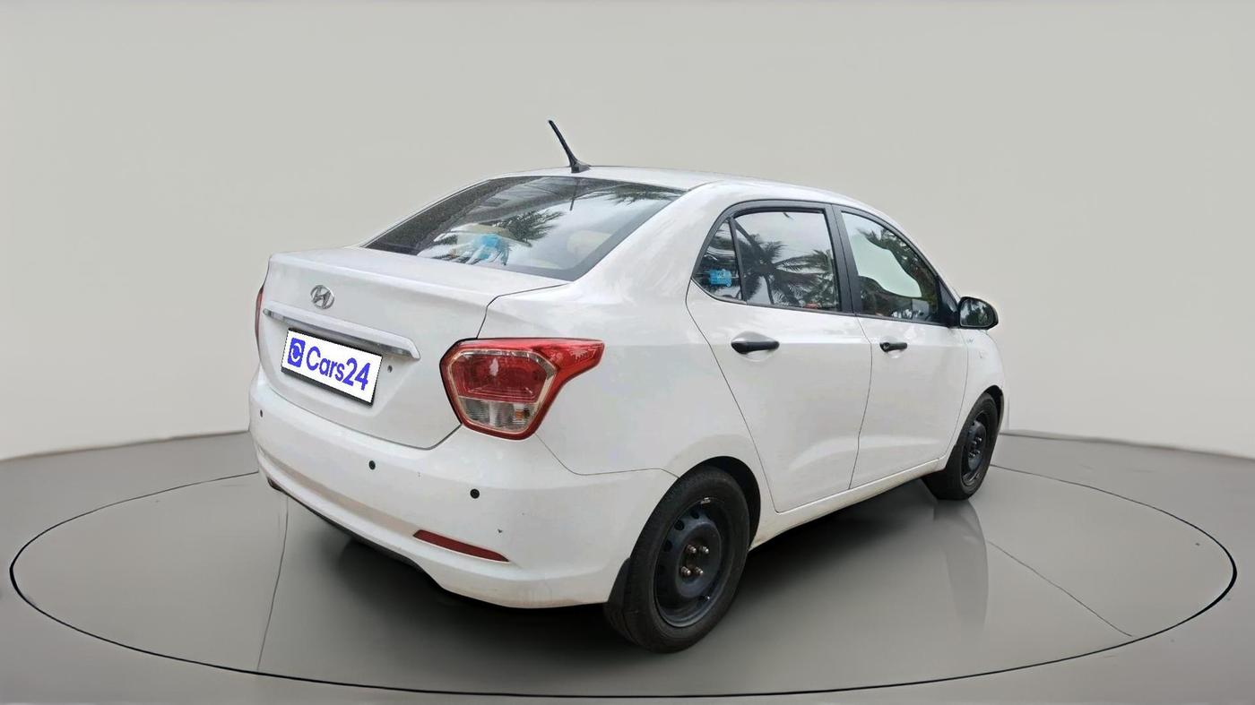 2016 Hyundai Xcent BASE 1.2, Petrol, Manual, 1,15,903 km, exterior