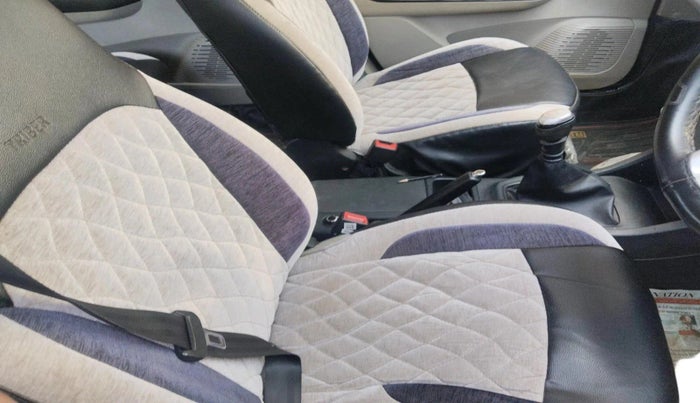 2020 Renault TRIBER RXZ, Petrol, Manual, 49,243 km, interior