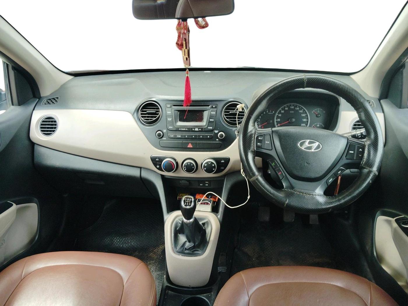 2015 Hyundai Grand i10 SPORTZ 1.2 KAPPA VTVT, Petrol, Manual, 73,204 km, interior