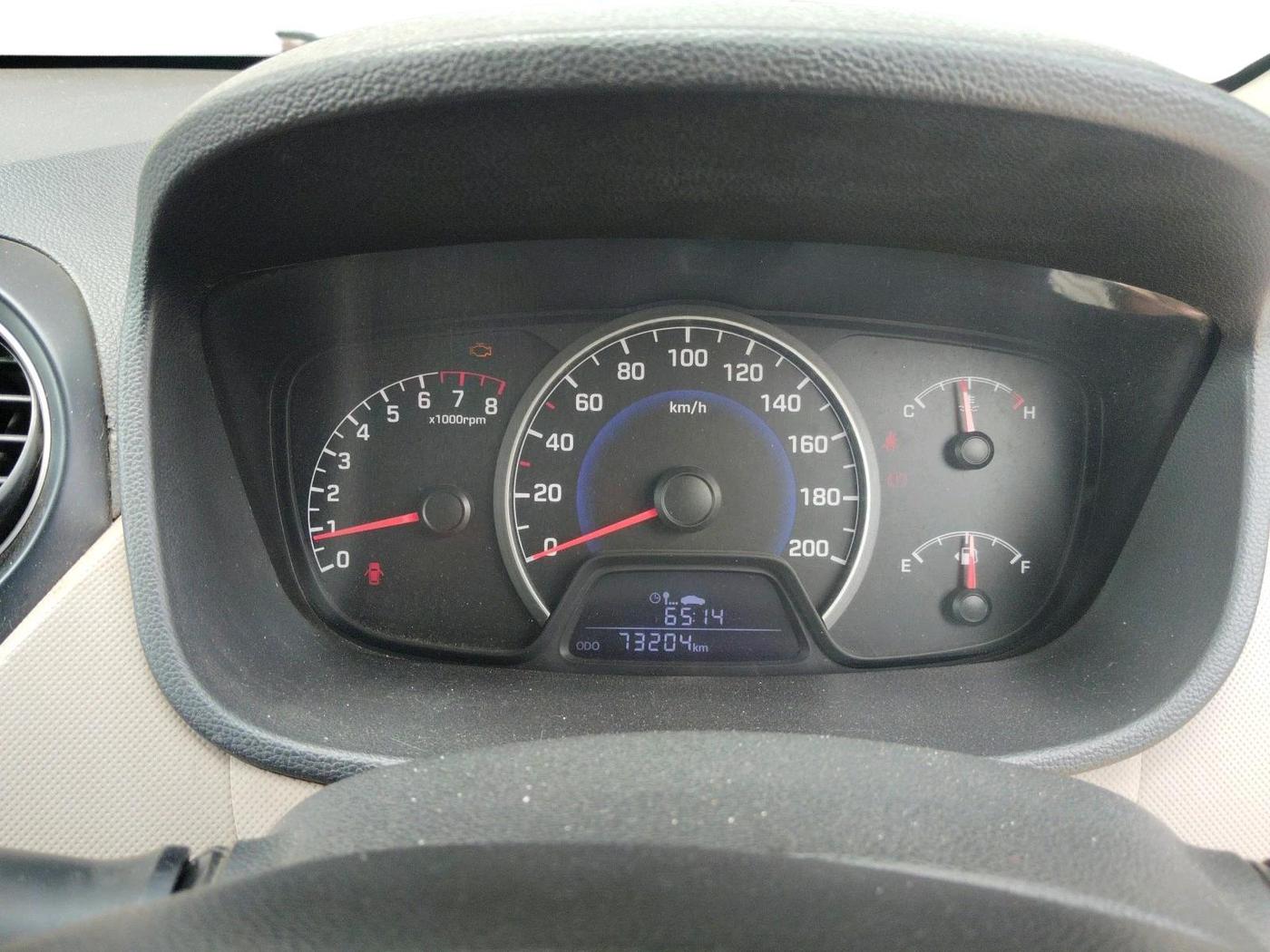 2015 Hyundai Grand i10 SPORTZ 1.2 KAPPA VTVT, Petrol, Manual, 73,204 km, interior