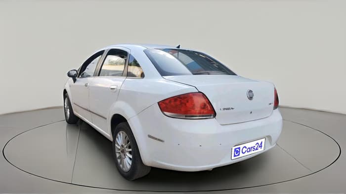 2013 Fiat Linea EMOTION PK 1.4, Petrol, Manual, 1,67,052 km, exterior
