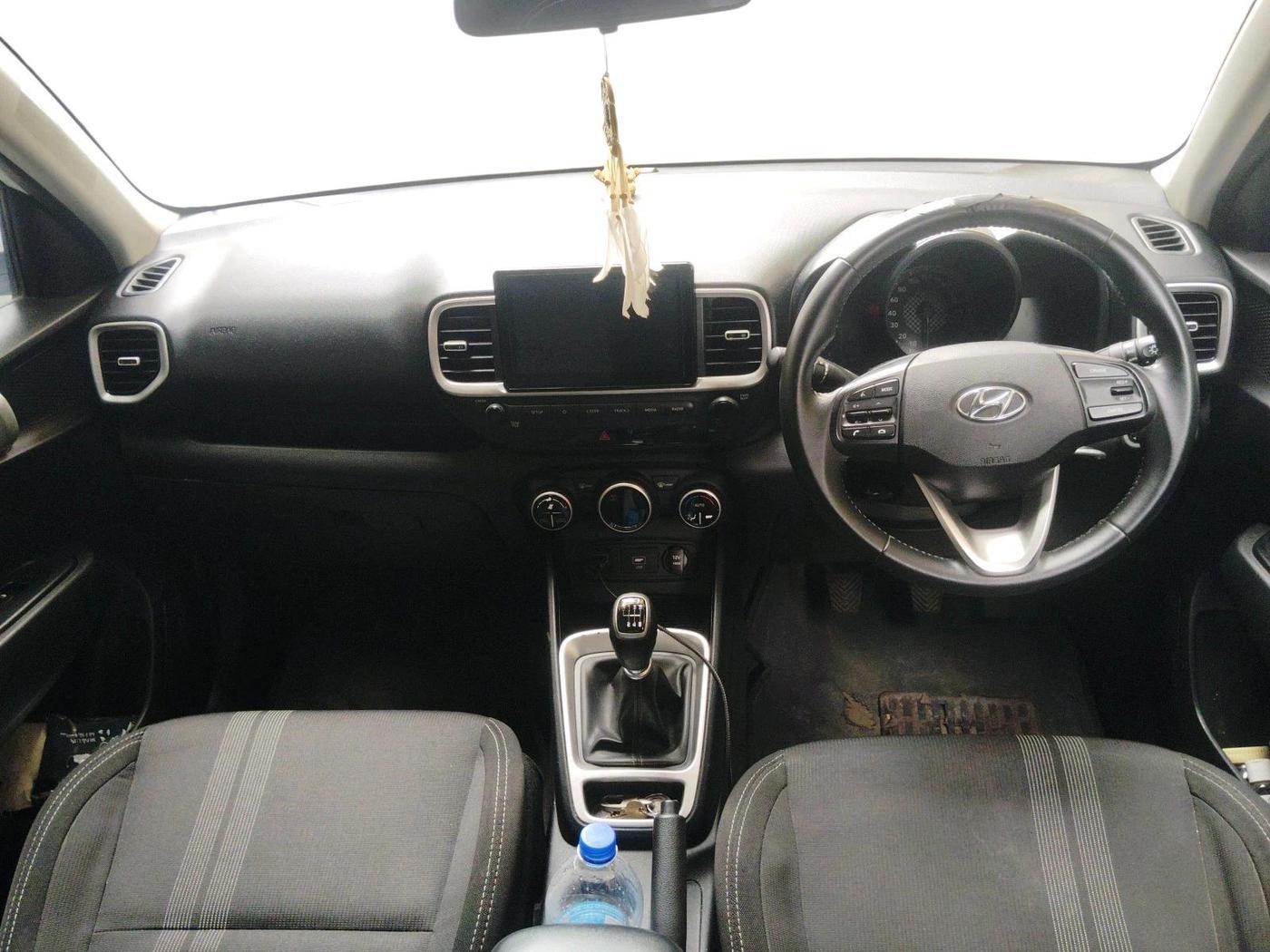 2019 Hyundai VENUE SX 1.0 TURBO, Petrol, Manual, 1,36,384 km, interior