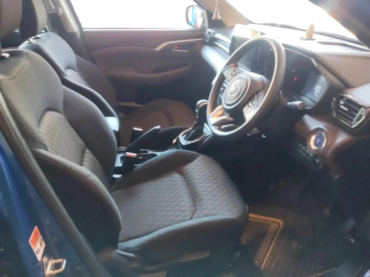 2024 Toyota URBAN CRUISER HYRYDER G HYBRID, Hybrid, Automatic, 16,564 km, interior