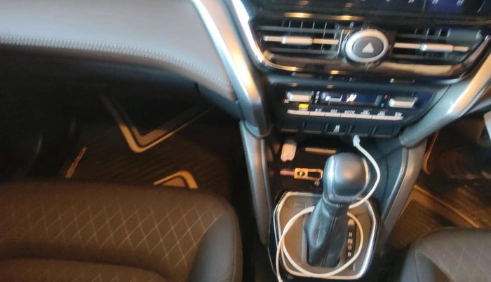 2024 Toyota URBAN CRUISER HYRYDER G HYBRID, Hybrid, Automatic, 16,564 km, interior