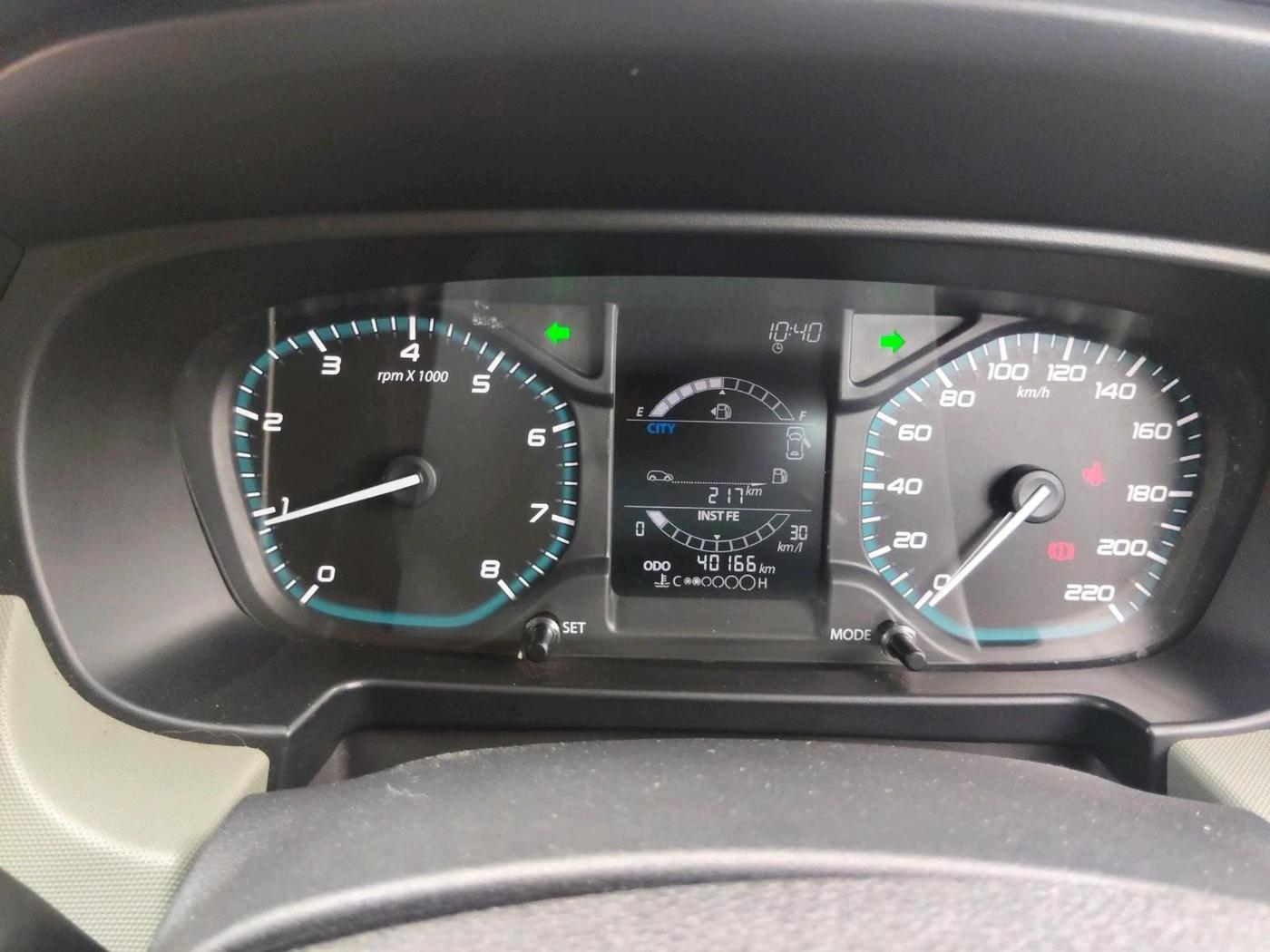 2022 Tata PUNCH ADVENTURE MT, Petrol, Manual, 40,166 km, interior