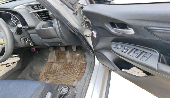 2018 Honda WR-V 1.2L I-VTEC S MT, Petrol, Manual, 53,625 km, interior