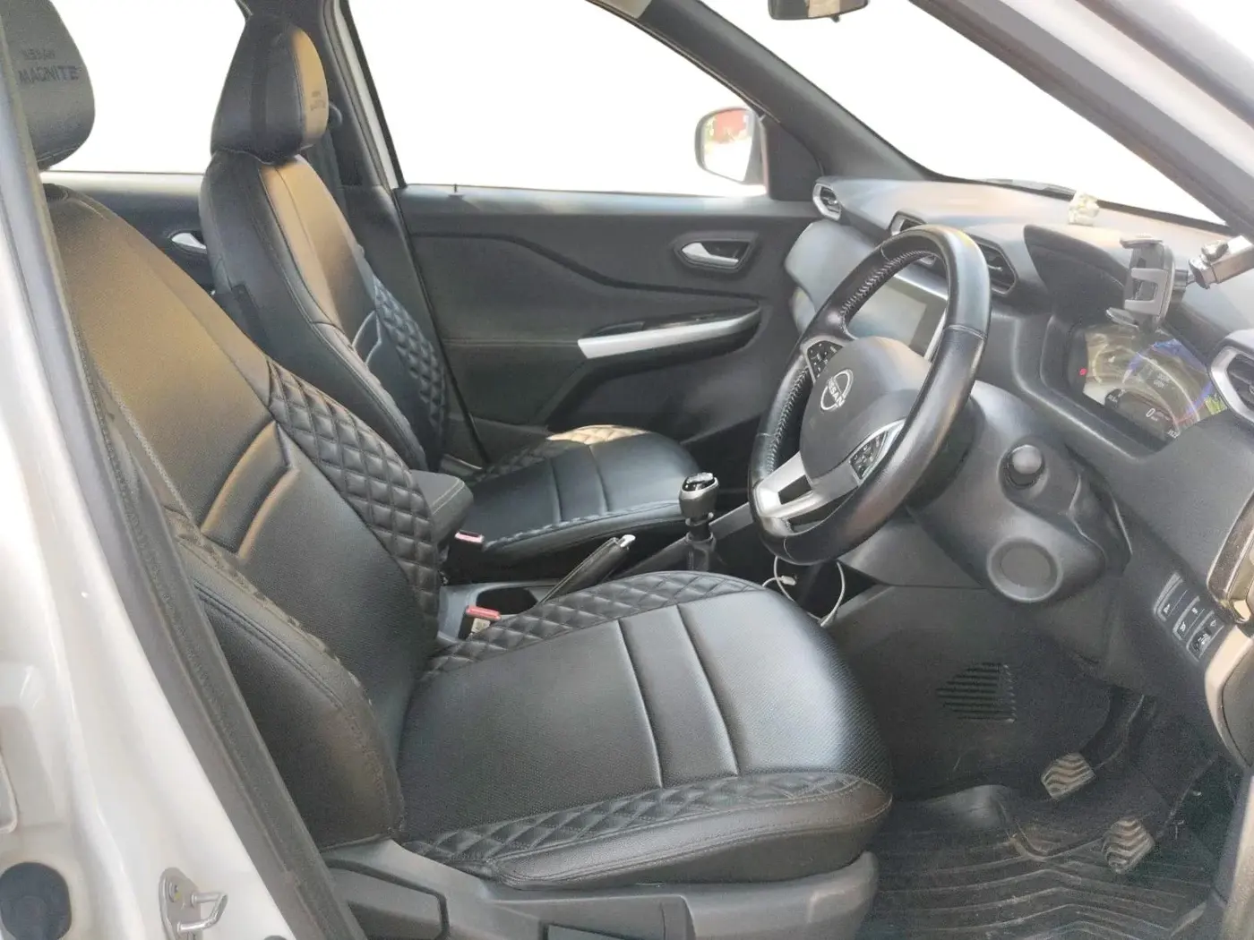 2023 Nissan MAGNITE XV PREMIUM, Petrol, Manual, 35,228 km, interior