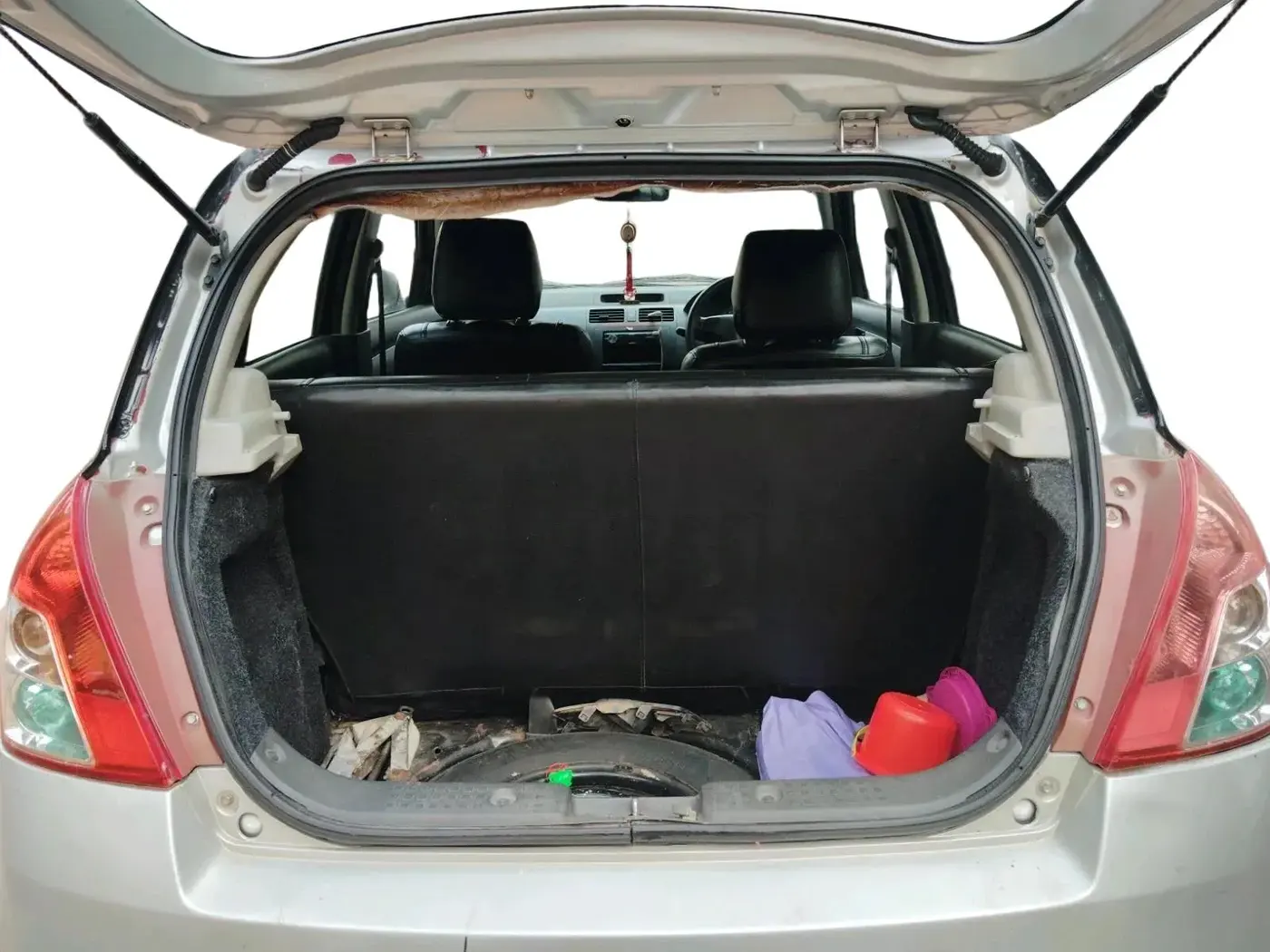 2010 Maruti Swift LXI, Petrol, Manual, 1,19,747 km, exterior