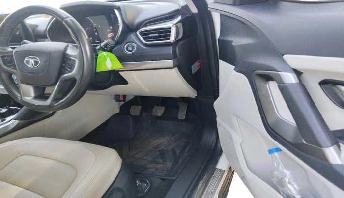 2023 Tata Safari XZ PLUS, Diesel, Manual, 54,046 km, interior