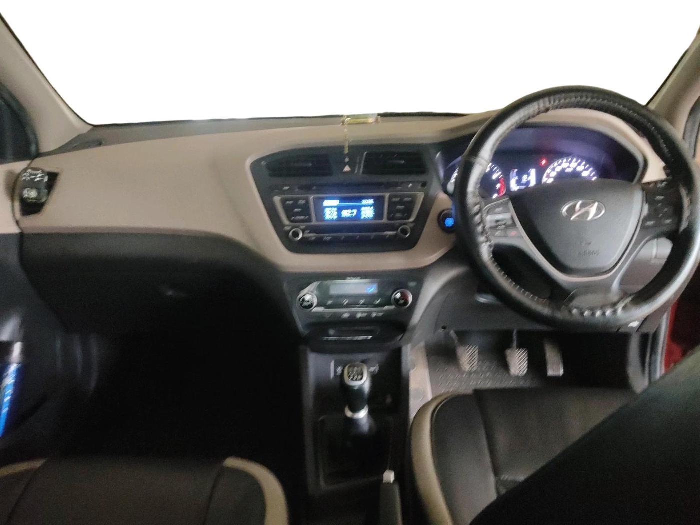 2014 Hyundai Elite i20 SPORTZ 1.2 (O), Petrol, Manual, 49,199 km, interior