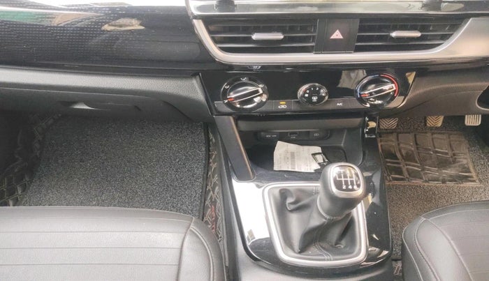 2021 KIA SELTOS HTK PLUS 1.5 DIESEL, Diesel, Manual, 1,16,559 km, interior