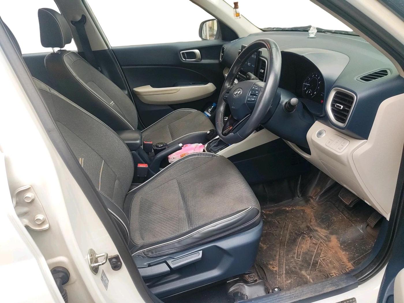 2019 Hyundai VENUE SX PLUS 1.0 TURBO DCT DUAL TONE, Petrol, Automatic, 91,206 km, interior
