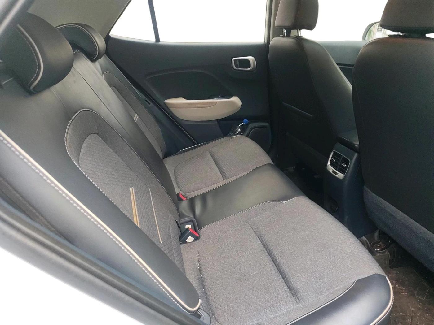 2019 Hyundai VENUE SX PLUS 1.0 TURBO DCT DUAL TONE, Petrol, Automatic, 91,206 km, interior